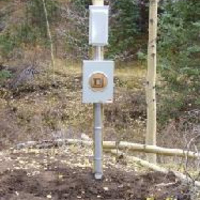  Temporary Power Pole