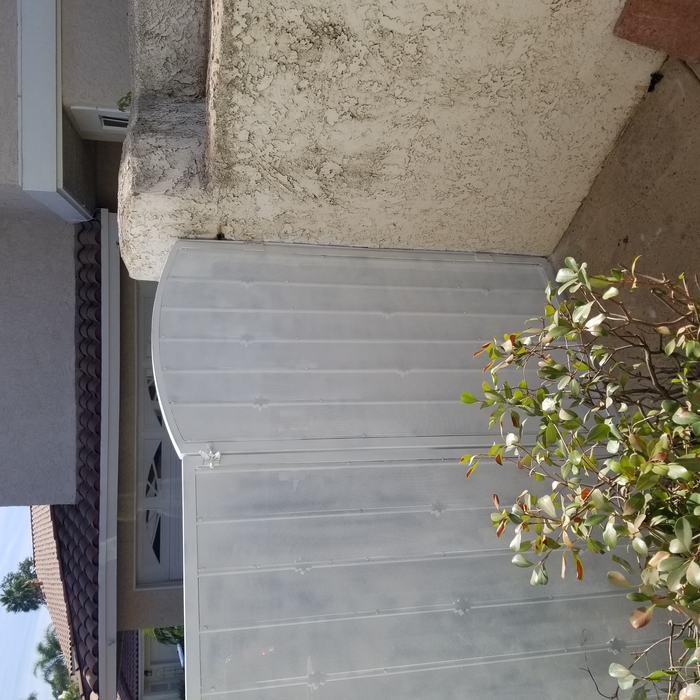 Metal Privacy Fence with Mesh &amp; Decorative Pic