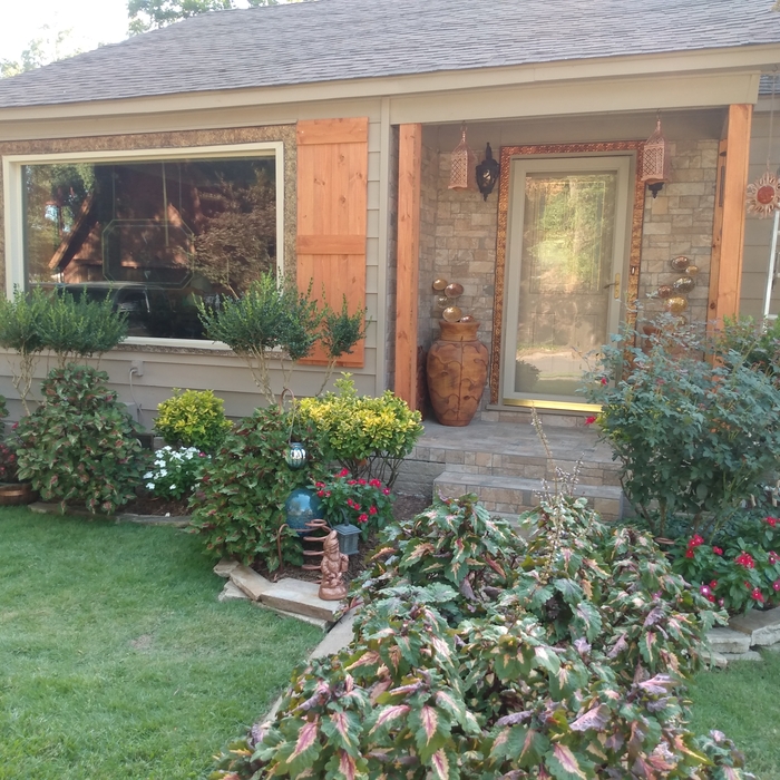 Porch/shutters