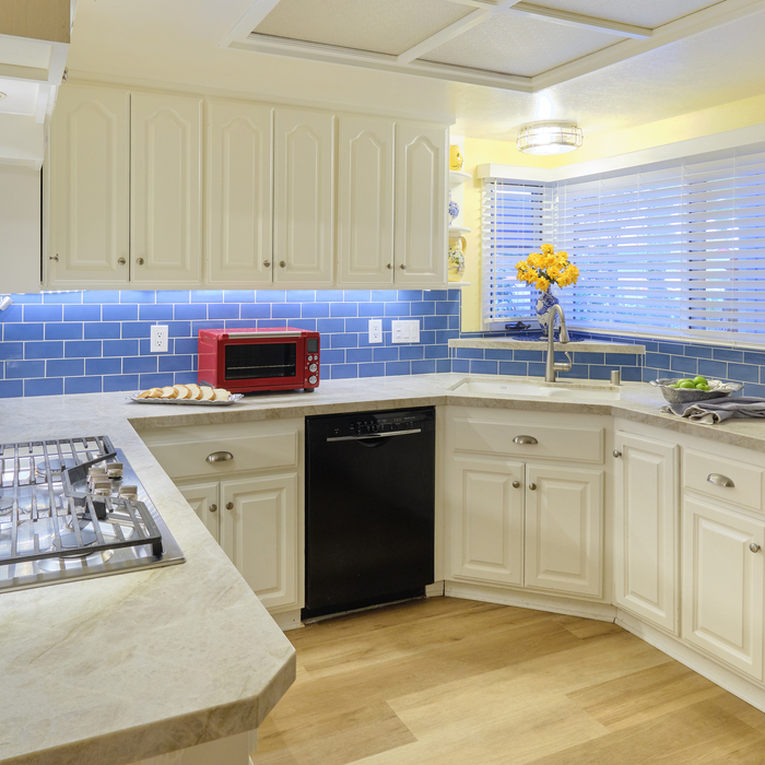 Bright Kitchen