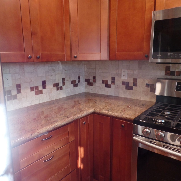 Marble tile backsplash