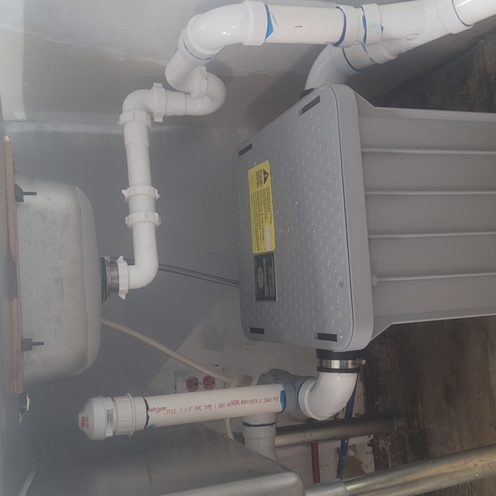 Grease Trap with Mechanical vent