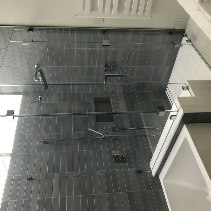 STARPHIRE GLASS CHROME HARDWARE CORNER SHOWER DOOR