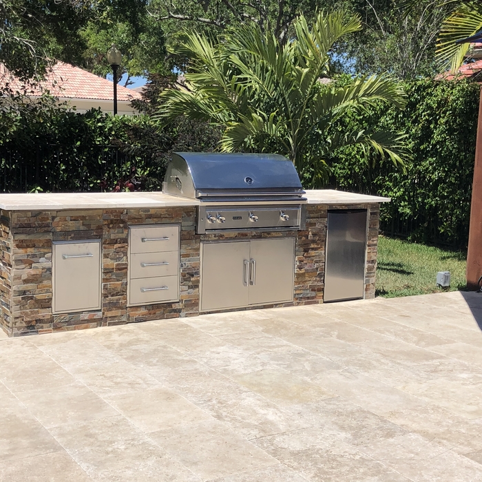 Weston outdoor kitchen 2020