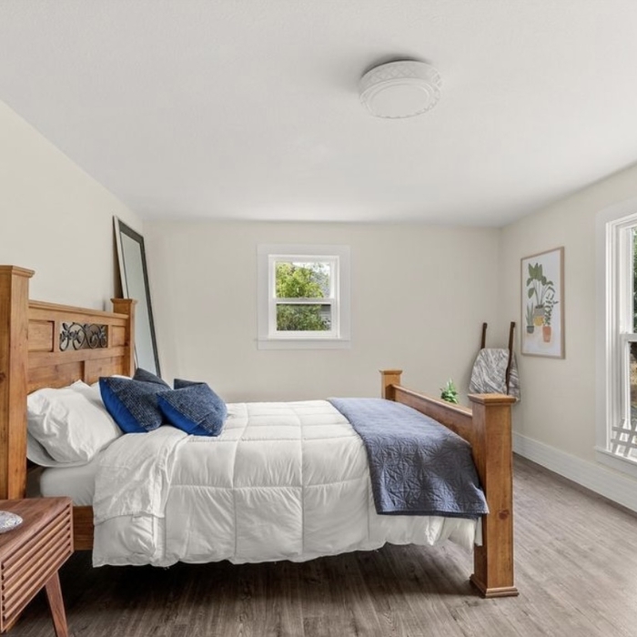 Bedroom, Custom Floor Trim