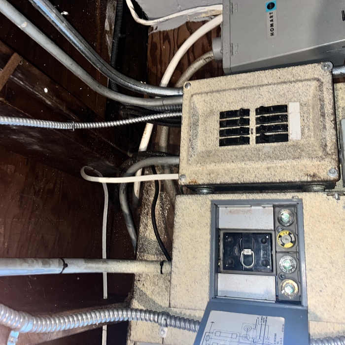 Old Electrical Panell/Fuse box system