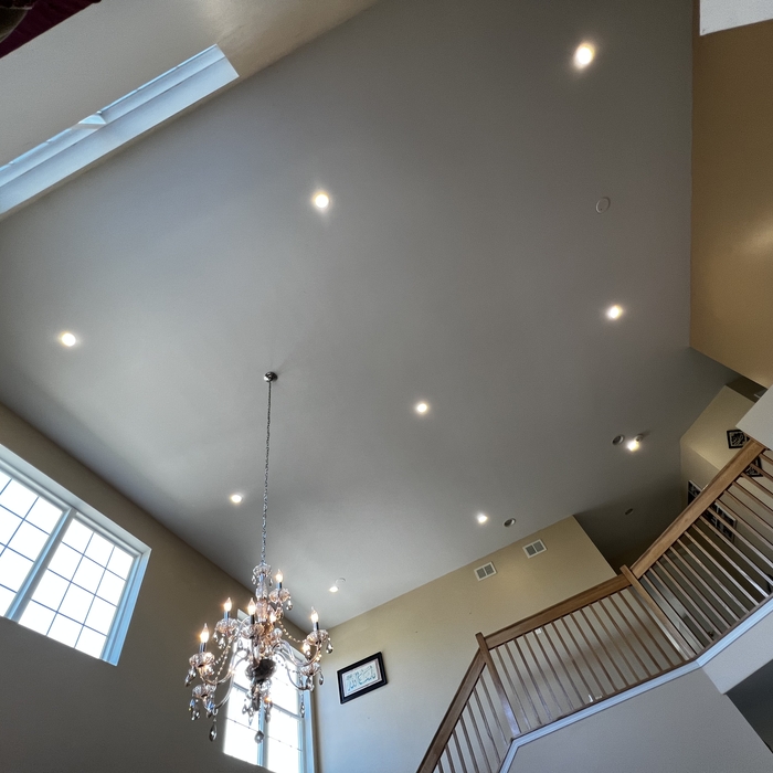 chandelier and recessed lights 22ft height