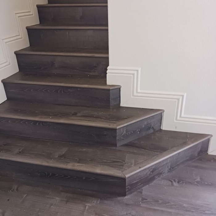 Laminated floors /Stairs