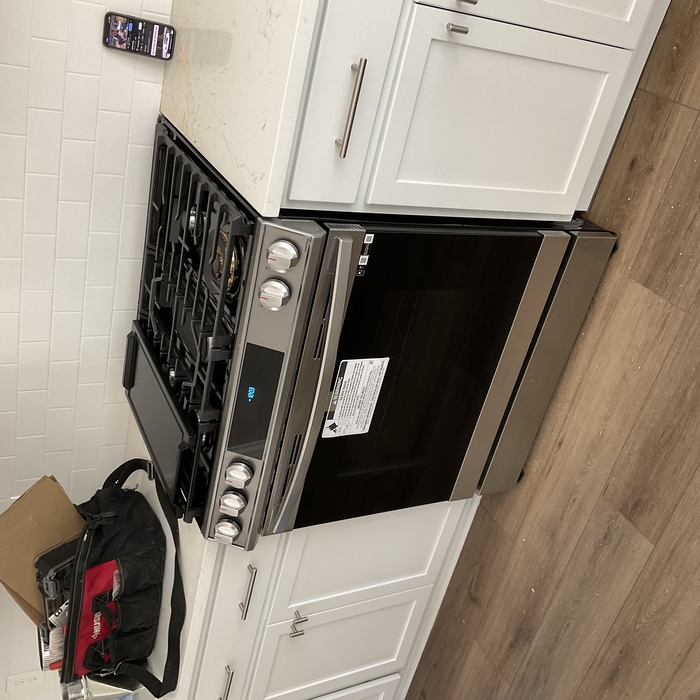 Slide-In Samsung Gas Range (stove)