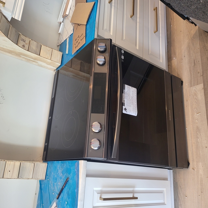 Slide-In Samsung Electric Range (stove)