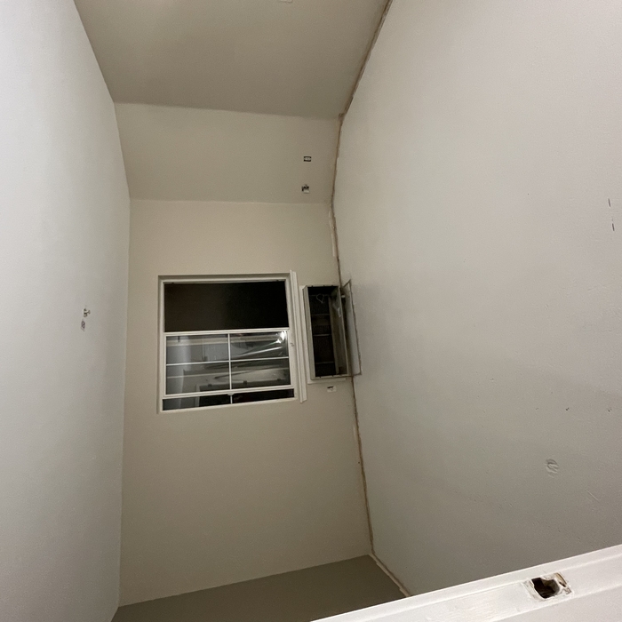 Living room walls and ceiling painting
