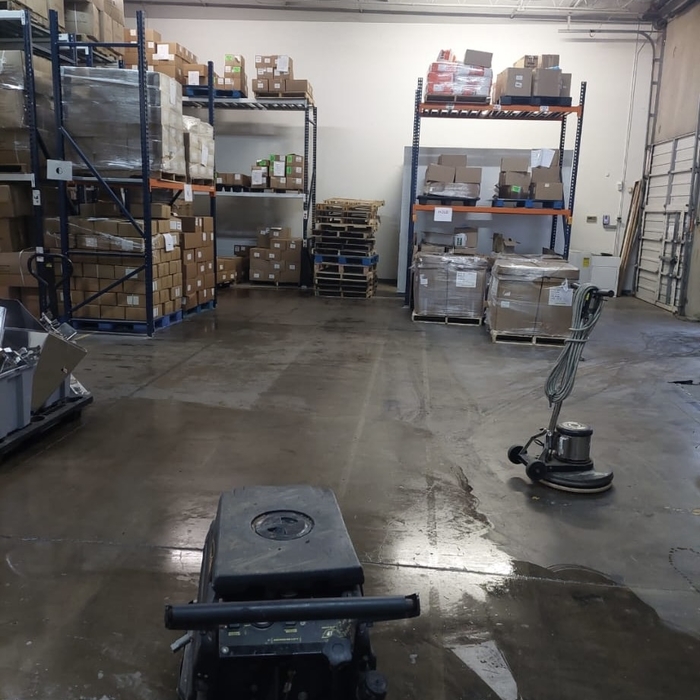 Strip and waxing of floors