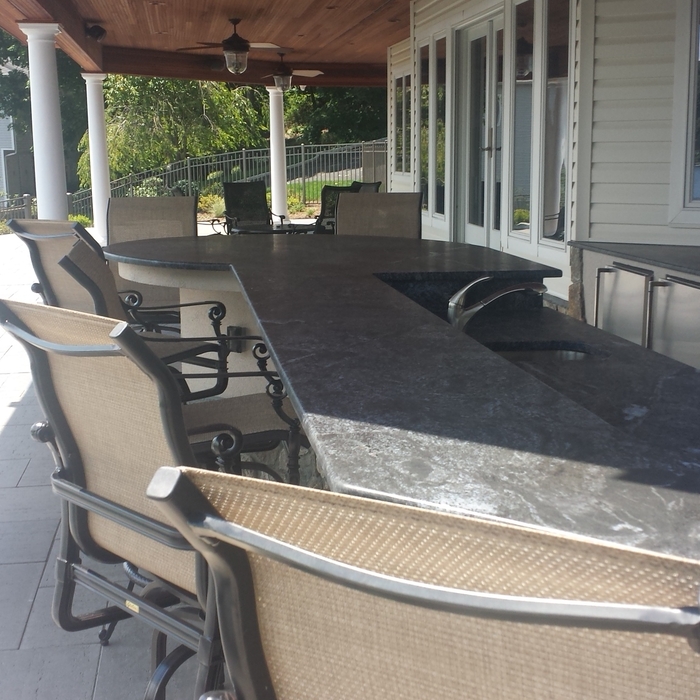 Outdoor Kitchen