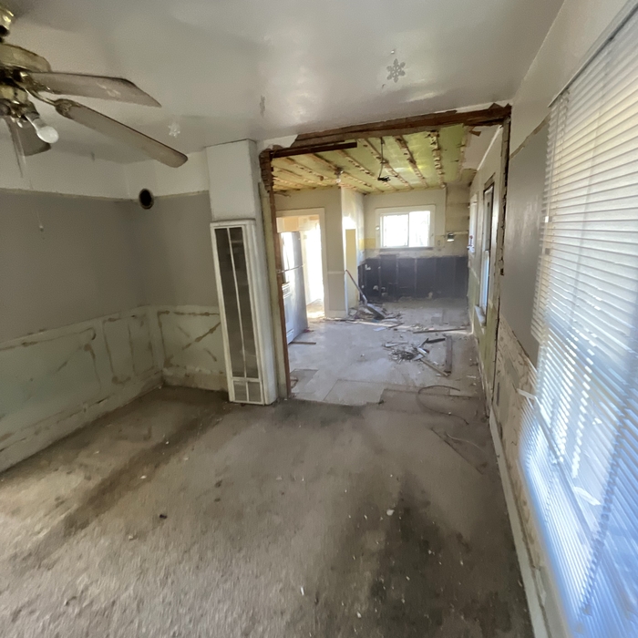 Kitchen/ Livingroom
