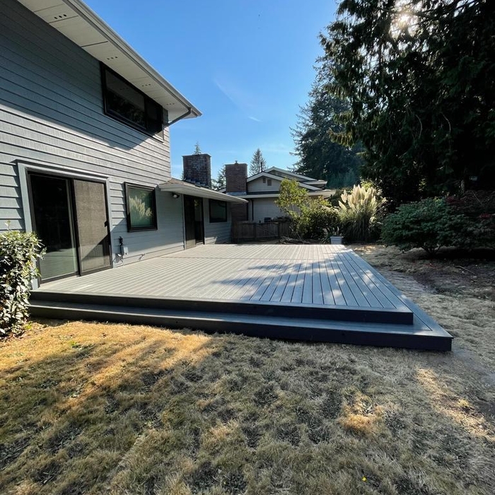Deck build with Trex material