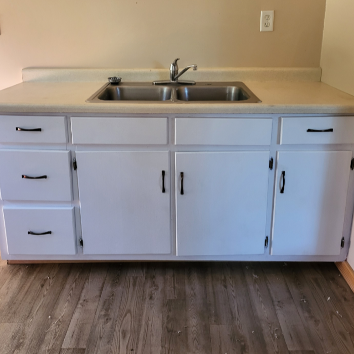 Kitchen cabinet