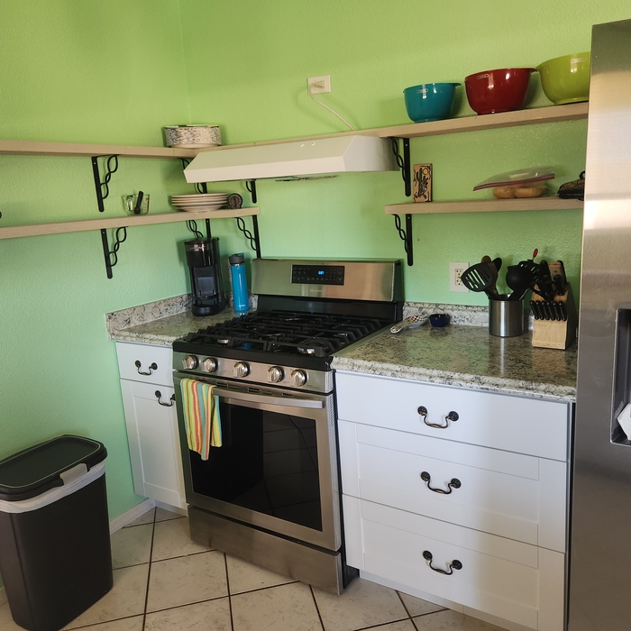 RT SIDE KITCHEN