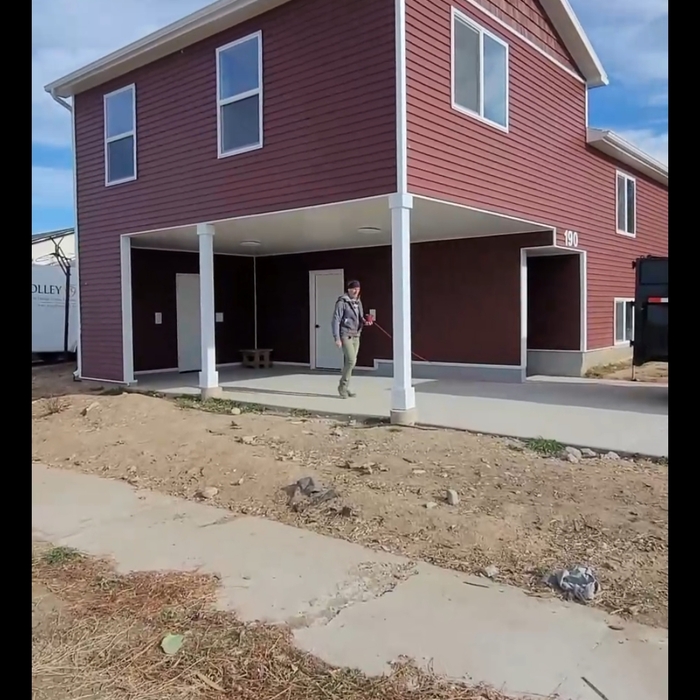 Exterior carport + Bonus room