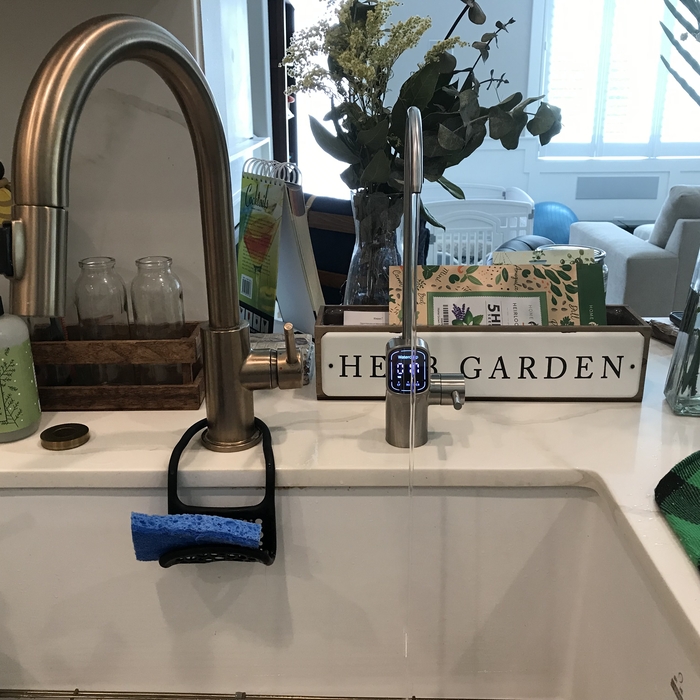 Reverse osmosis digital faucet