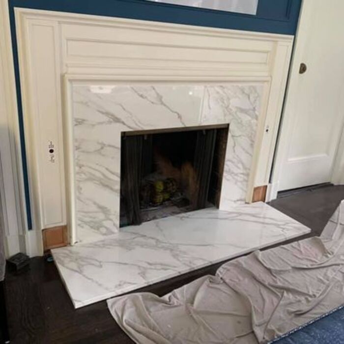 Fireplace - Hotel California in San Francisco