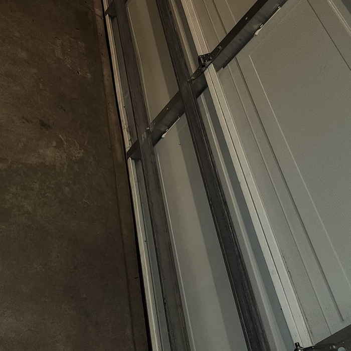 GARAGE DOOR BUMPED