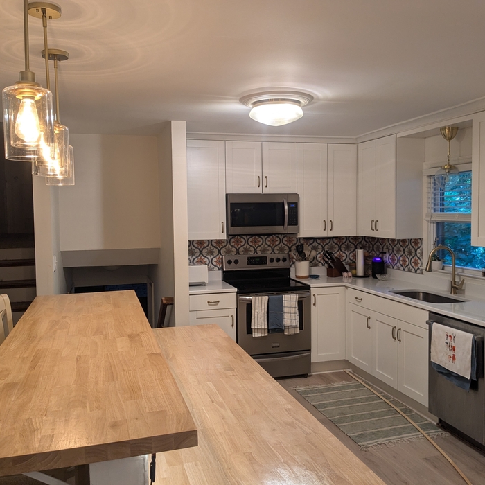 Side kitchen view