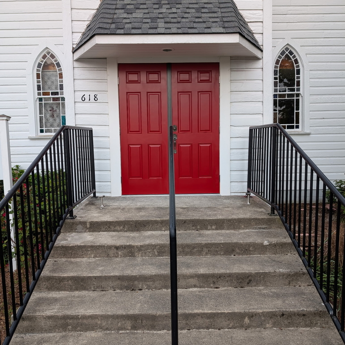 Door distant