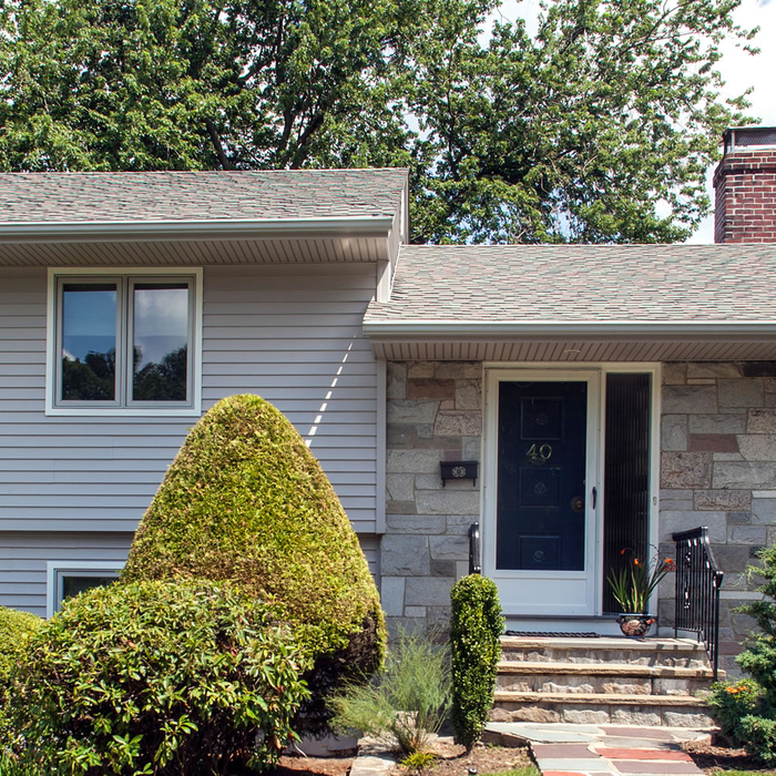 Beautiful vinyl siding and stone