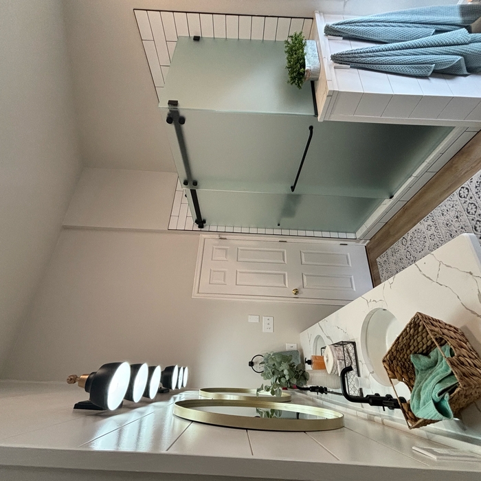Shower enclosure