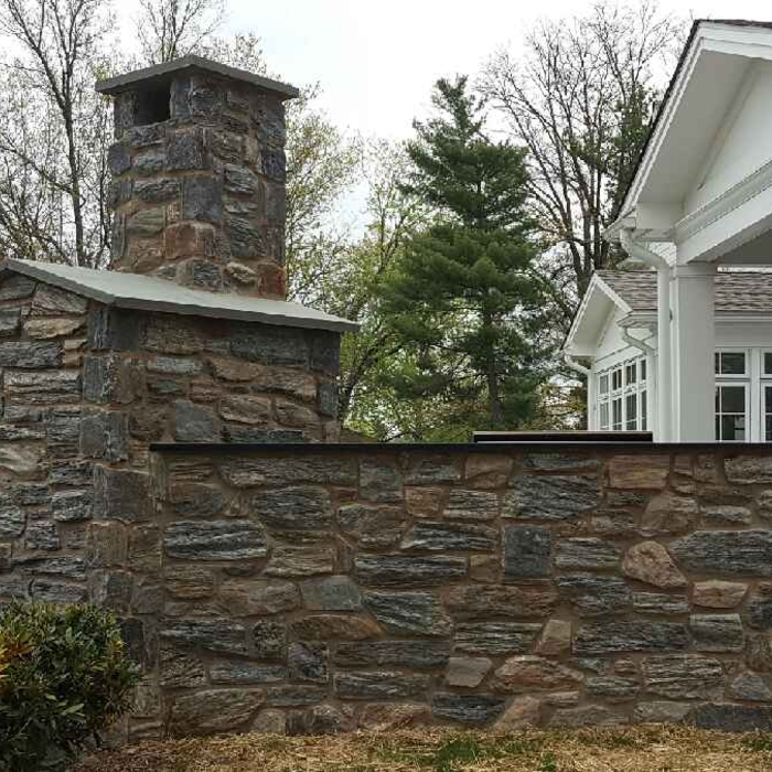 Outdoor Kitchen with Pizza Oven