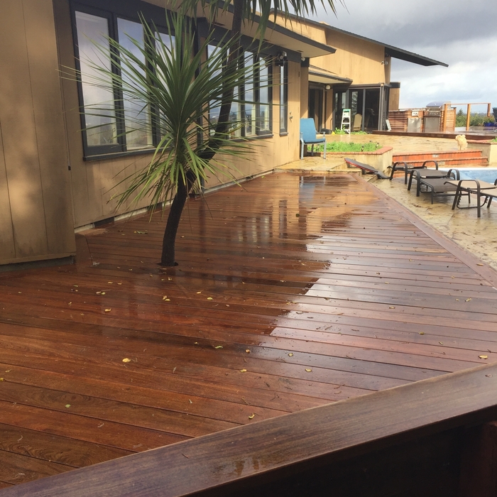 IPE BAR &amp; DECKS
