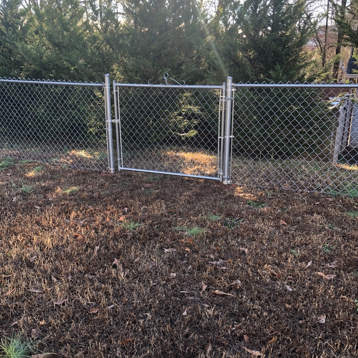 4&rsquo; galvanized chain link