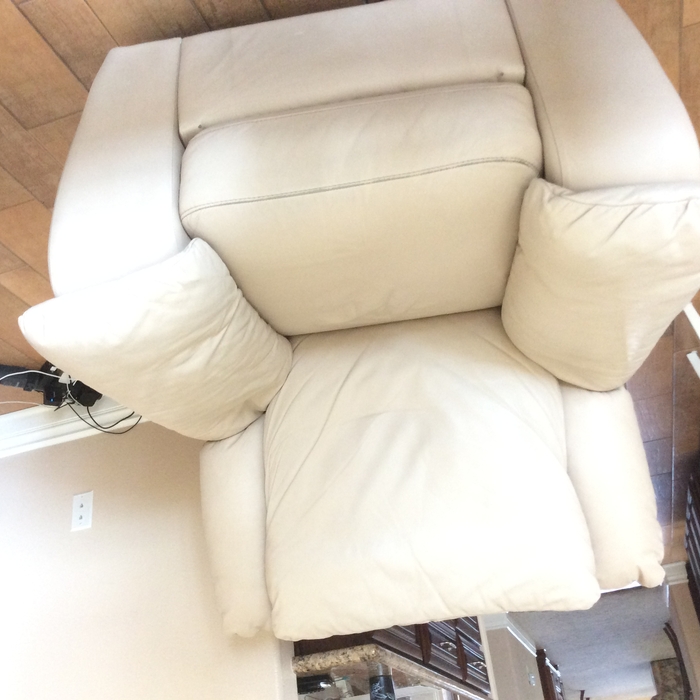 Upholstery cleaning
