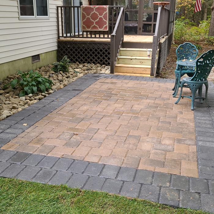 Back yard paver patio
