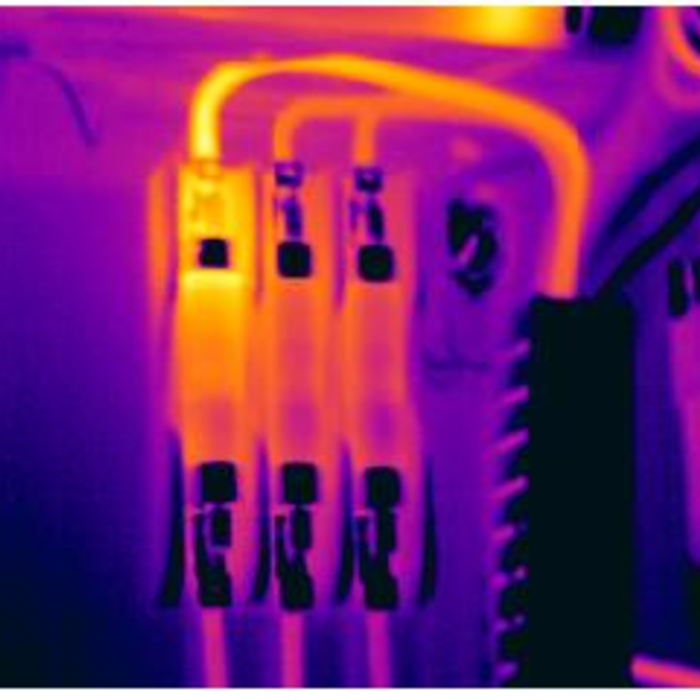 Thermal image of breakers