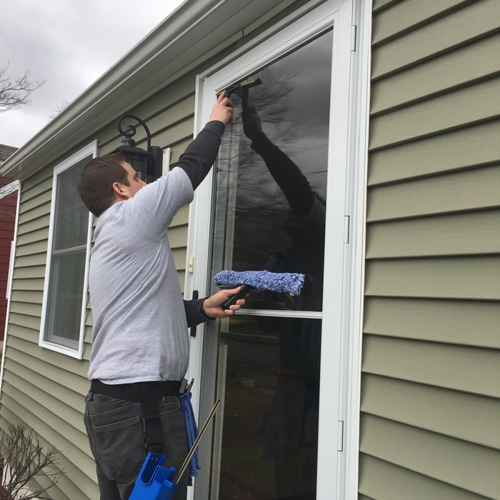 Window Cleaning-Entrance Glass