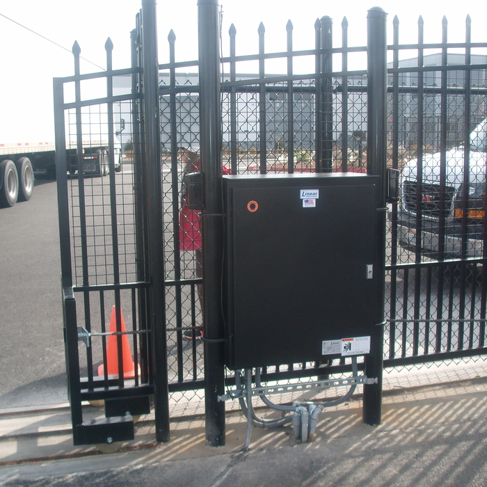 Commercial gate
