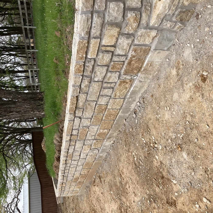 Retaining wall