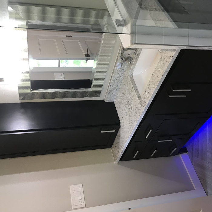 New shower - vanity