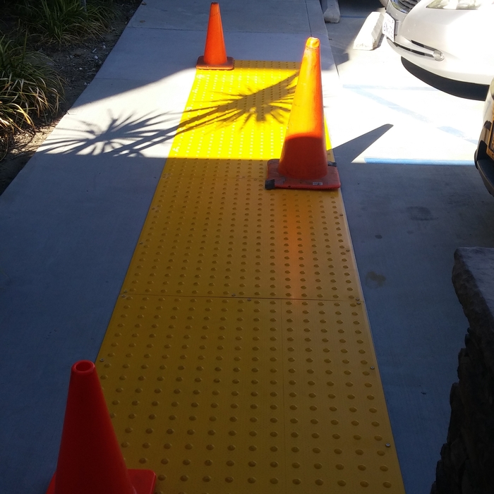 Truncated dome mats