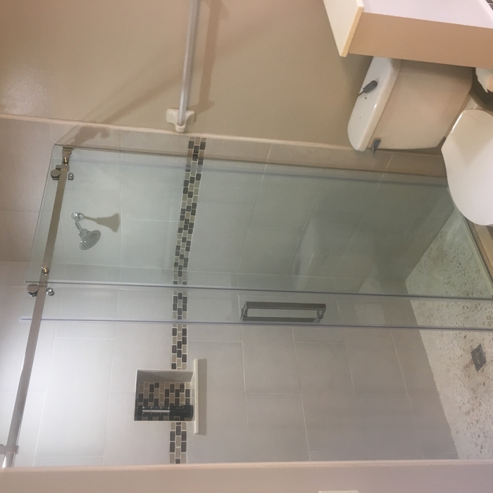 Glass shower door