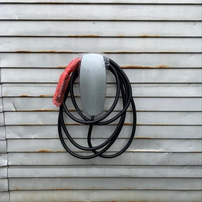 Tesla Wall Connector