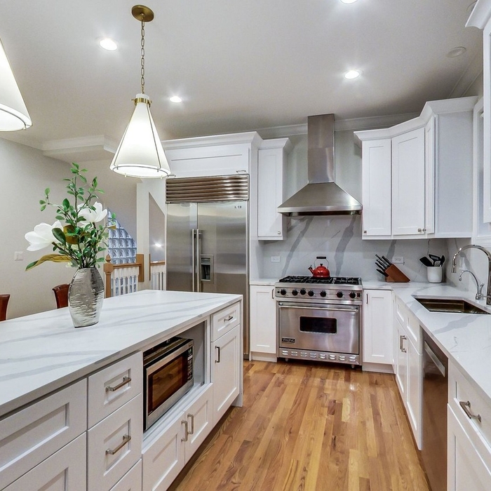 Lakeview Kitchen