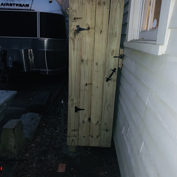 New gate
