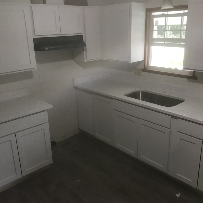 Sparkling white quartz kitchen