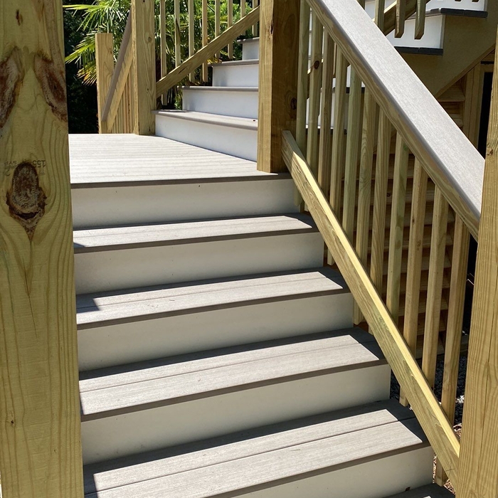 New deck with composite decking