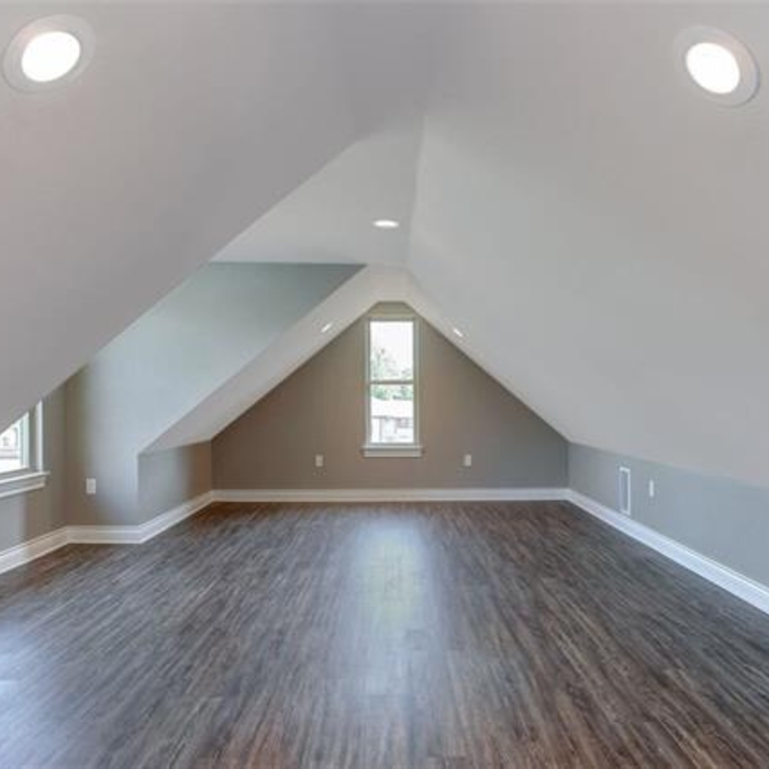 Upstairs bonus room