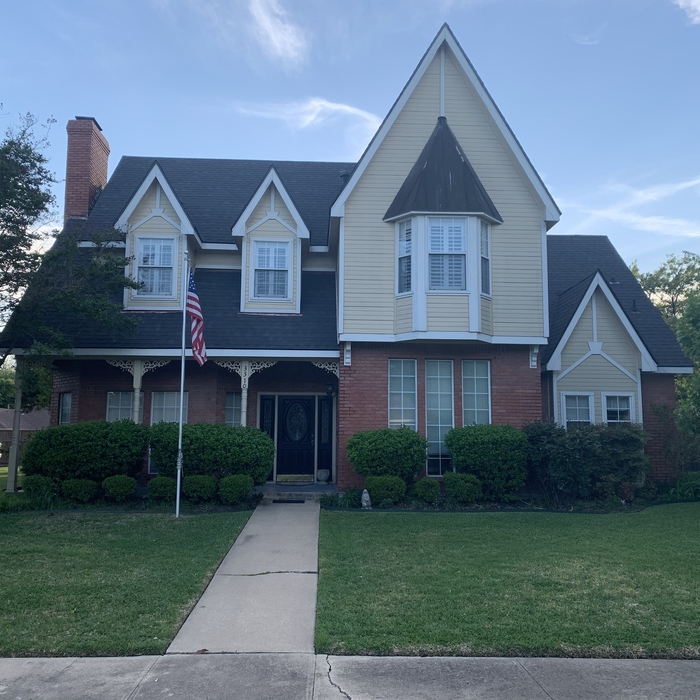 Front of House - Before