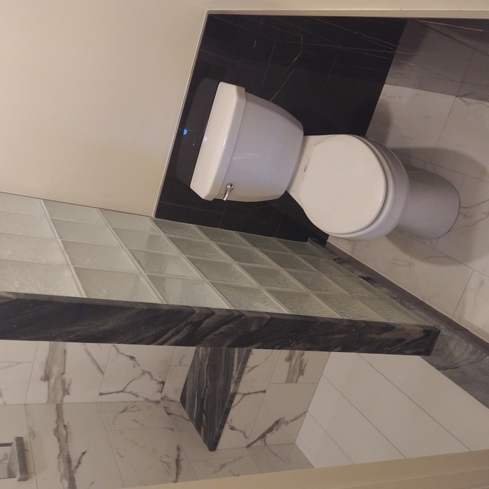 Wedi shower with quartzite, Glass block, Porcelain