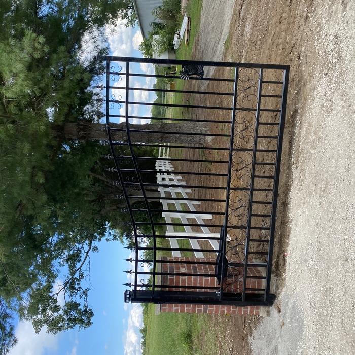 Gate